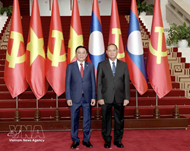 Vietnam, Laos strike new cooperation documents to further enhance ties