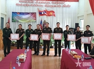 Son La border guards extend Bunpimay greetings to Huaphanh province’s armed forces