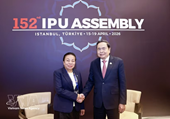 Leaders of Vietnamese, Lao parliaments pledge to share legislative experiences