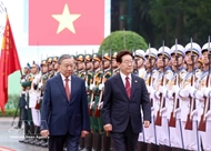 Party General Secretary, State President hosts official welcome ceremony for RoK President