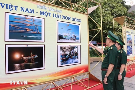 Photo exhibitions highlight Vietnam’s unity, Ho Chi Minh City’s dynamism