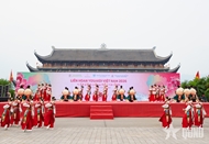 Japanese traditional dance festival held in Vietnam