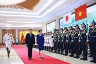 Vietnamese PM hosts welcome ceremony for Japanese counterpart