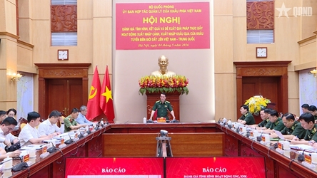 Promoting operation of land border gates between Vietnam and China