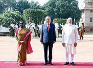 Official welcome ceremony held for top Vietnamese leader in New Delhi