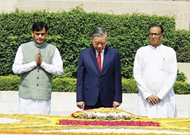 Top Vietnamese leader pays tribute to Mahatma Gandhi, President Ho Chi Minh in New Delhi