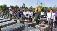 Memorial, burial held for 158 Vietnamese volunteer soldiers, advisors recovered from Cambodia