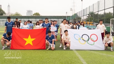 Vietnamese students in Beijing promote sportive spirit in line with Uncle Ho