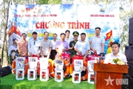 Hue border guards stand as steadfast companions to fishermen