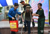 GDLTS provides free medical check-ups and medicines to policy beneficiaries in Nghe An
