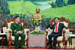 General Nguyen Trong Nghia Pays Courtesy Calls on Lao Party and State Leaders