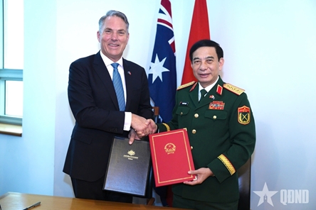 Viet Nam, Australia seek to elevate defense cooperation