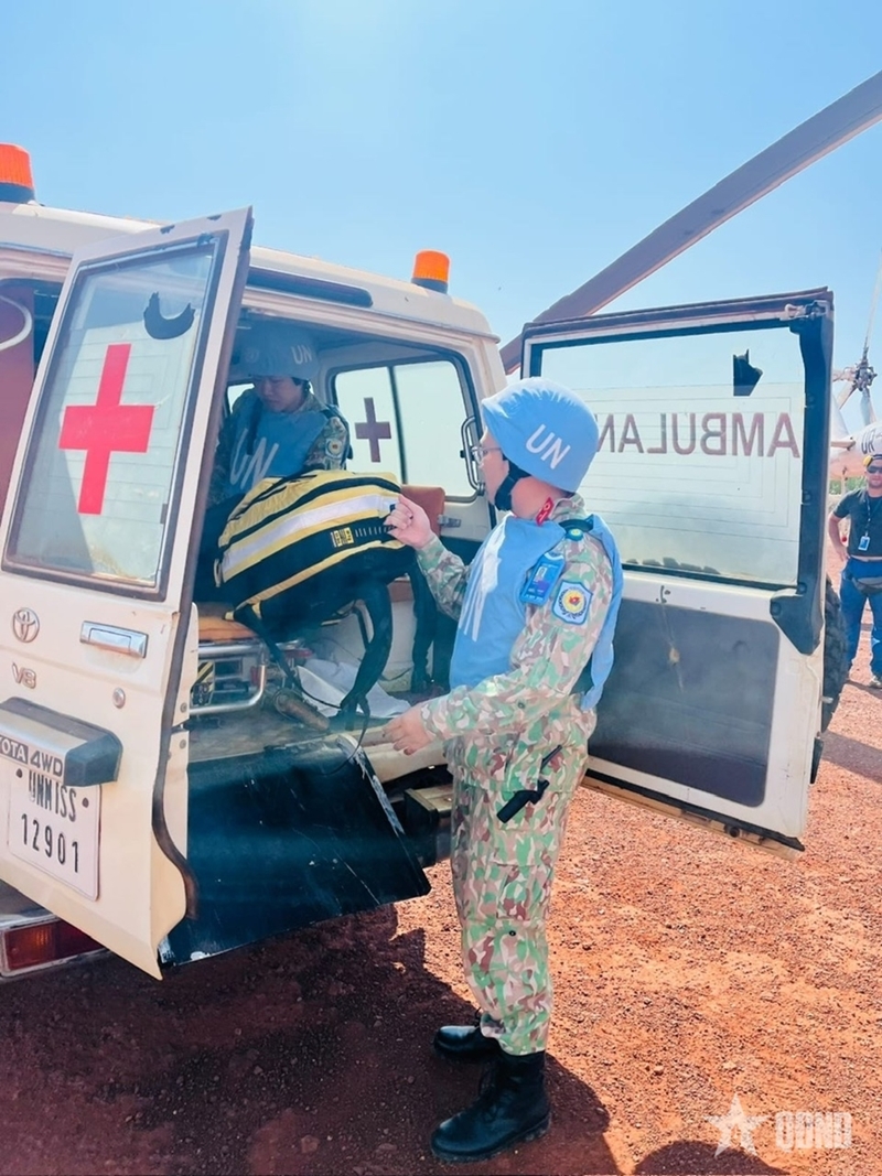 Personel Rotation Viet Nam’s L2FH Rotation 7 conduct last medical evacuation flights