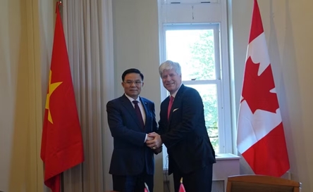 Viet Nam, Canada open new avenues for energy cooperation