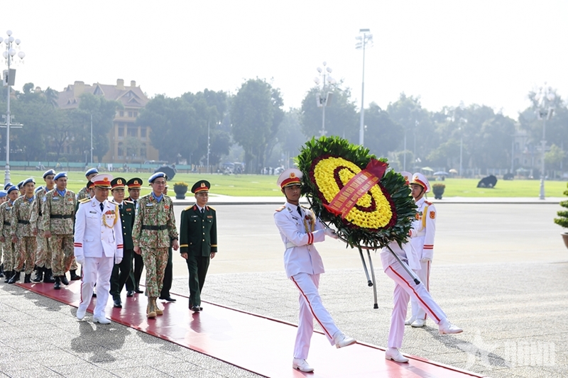 Personel Rotation Engineering Company Rotation 4 reports achievements to President Ho Chi ...