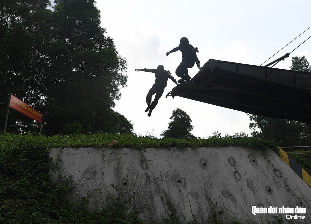 Nội dung thi đấu thời gian là yêu tố quan trọng quyết định đến điểm số toàn đội nên các vận động viên đều nỗ lực hết mình để đẩy nhanh thành tích toàn đội.