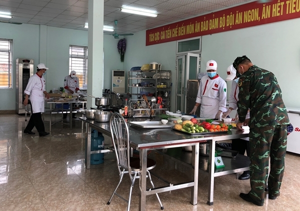 Ngoài tham gia các nội dung thi, đội tuyển bếp dã chiến còn có nhiệm vụ đặc biệt là quảng bá ẩm thực Việt với bạn bè quốc tế.