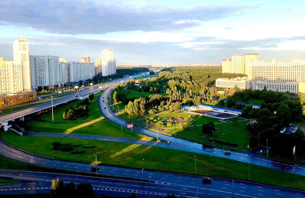 Thủ đô Moscow đang là đầu mùa Thu, cảnh sắc lãng mạn.