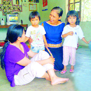 Nữ trưởng thôn đầu tiên ở Kon Tum