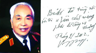 Đại tướng tặng tôi bốn chữ Bác Hồ dạy