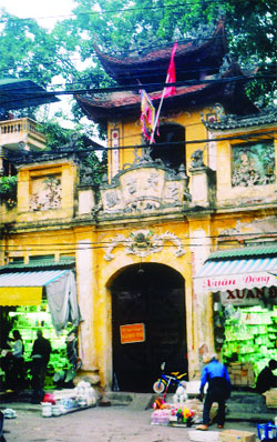 Long thành tứ quán