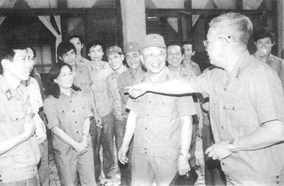 Những lần “vớ vẩn” của tướng Đặng Vũ Hiệp