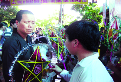 Lớp học tình thương nơi cửa Phật