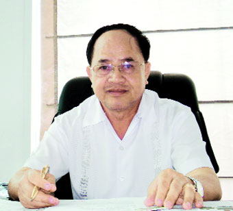 Người xây trường học xuyên Việt