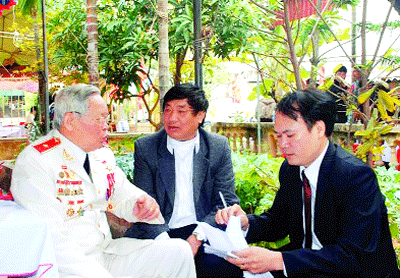 Anh hùng bắt biệt kích và... làm vườn