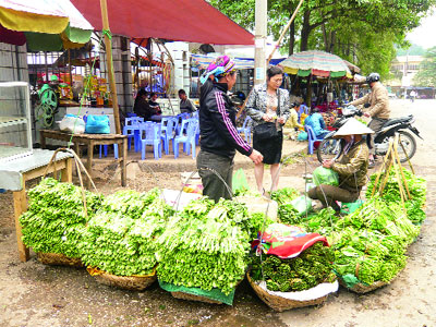 Ai lên xứ Lạng đừng quên...