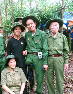 Thoảng mùi hoa bưởi một đôi khi