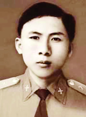 Nhà khoa học quân sự Anh hùng