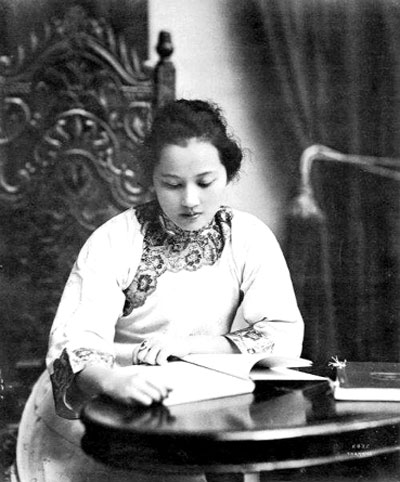 Mối tình Tôn Trung Sơn và Tống Khánh Linh qua những  bức thư gia đình họ Tống