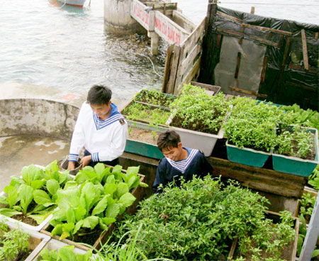 Gặp và ghi ở tuyến giữa Trường Sa