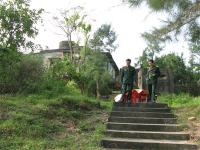 Bàn tay người lính nơi cửa biển sáu trăm năm