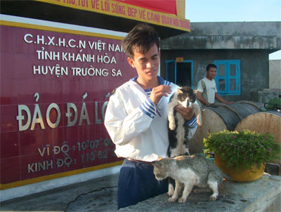 Những chú chó, mèo kỳ lạ của bộ đội Trường Sa