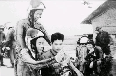 Ngang dọc bầu trời một thuở