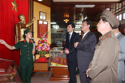 “Tranh thủ ngược” ở Trung đoàn Thủ Đô