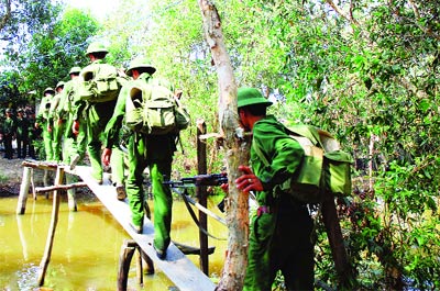 Đón Tết Việt Nam với bạn Lào