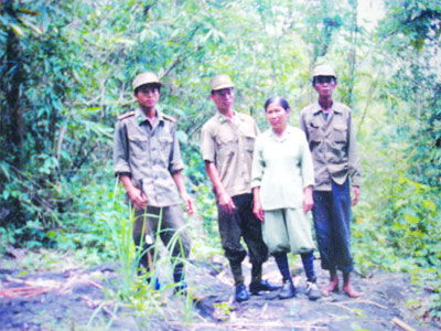 Dù làm thuê trọn đời, chị vẫn tìm anh!