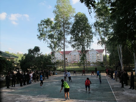 ...luôn luôn sôi nổi, chất lượng tốt...