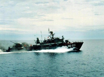 Tàu Đoàn M72 xuất kích