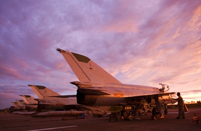 Chuẩn bị cho ban bay, công tác chuẩn bị được tiến hành từ mờ sáng