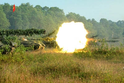 Xe tăng đơn vị H2, Binh đoàn Cửu Long, hiệp đồng cùng bộ binh trong diễn tập