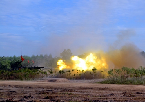 Trong thời gian ngắn các xe tăng tiêu diệt 3 lô cốt đầu cầu và một mục tiêu xe thiết giáp