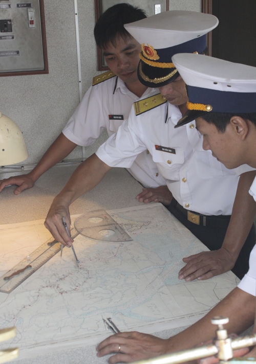 Xác định phương hướng trên hải đồ