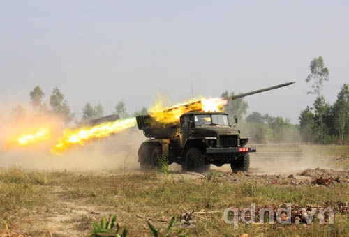 Pháo MB-21 khai hỏa
