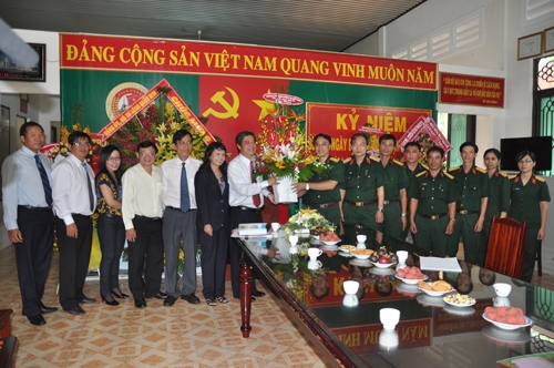 Lãnh đạo TP Hồ Chí Minh tới thăm và chúc mừng Báo Quân khu 7 nhân ngày Báo chí cách mạng