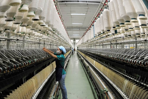 Dây chuyền máy sợi con hiện đại