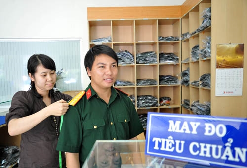 May đo tiêu chuẩn tại một cửa hàng của Tổng Công ty